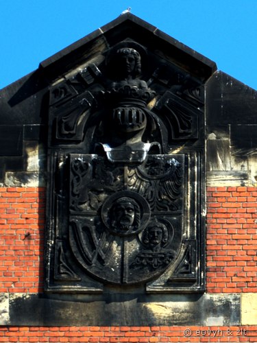 Herb na Hali targowej