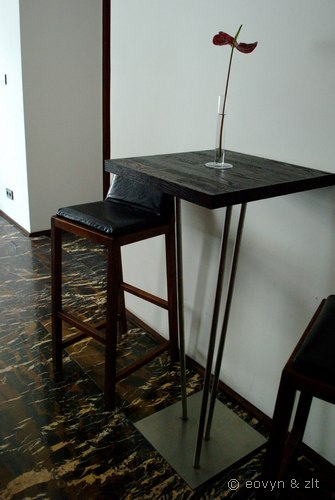 Wewnątrz Hotelu Monopol